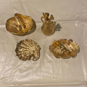 Bel-Terr China 22 kt Gold, Set of four pieces
